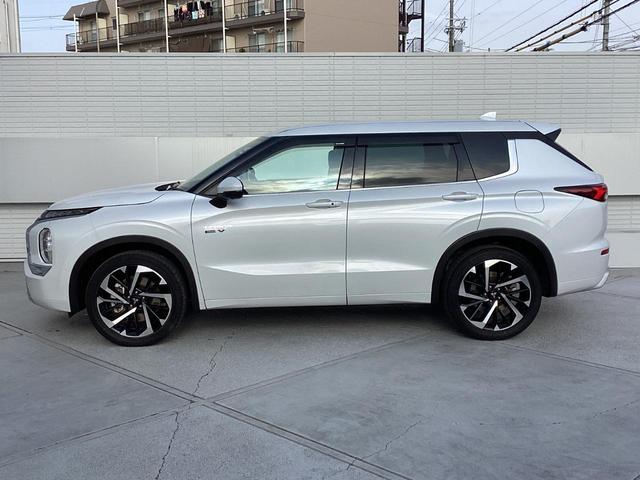 アウトランダーＰＨＥＶ Ｐ　ワンオーナー　衝突被害軽減ブレーキ　後側方車両検知警報システムメモリーナビ　全方位モニター　ＥＴＣ２．０　ドラレコ前後　マイパイロット　革シート　電動シート　電動リヤゲート　ＡＣ１５００Ｗ（21枚目）