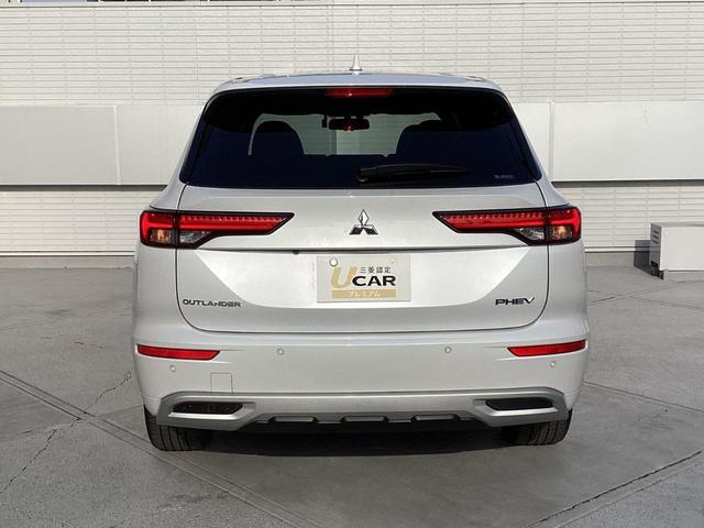 アウトランダーＰＨＥＶ Ｐ　ワンオーナー　衝突被害軽減ブレーキ　後側方車両検知警報システムメモリーナビ　全方位モニター　ＥＴＣ２．０　ドラレコ前後　マイパイロット　革シート　電動シート　電動リヤゲート　ＡＣ１５００Ｗ（32枚目）