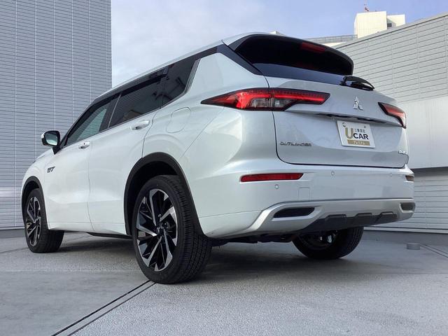アウトランダーＰＨＥＶ Ｐ　ワンオーナー　衝突被害軽減ブレーキ　後側方車両検知警報システムメモリーナビ　全方位モニター　ＥＴＣ２．０　ドラレコ前後　マイパイロット　革シート　電動シート　電動リヤゲート　ＡＣ１５００Ｗ（79枚目）