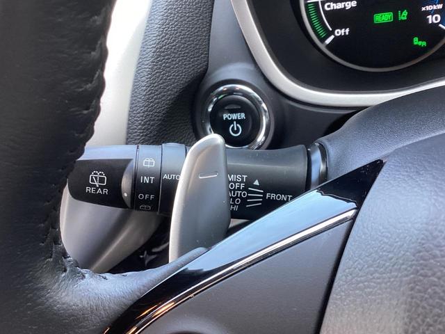 エクリプスクロスＰＨＥＶ Ｐ　衝突被害軽減ブレーキ　後側方車両検知警報システム　スマホ連携ナビ　全周囲カメラ　ＥＴＣ　ドラレコ　レーダークルーズコントロール　電動シート　ＡＣ１００Ｖ１５００Ｗ電源　シートヒーター　スマートキー（33枚目）