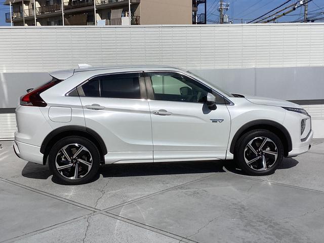 エクリプスクロスＰＨＥＶ Ｐ　ワンオーナー　スマホ連携ナビ　全方位モニター　ＥＴＣ２．０　ドラレコ前後　レーダークルーズコントロール　衝突被害軽減ブレーキ　後側方車両検知警報システム　電動シート　シートヒーター　スマートキー（27枚目）