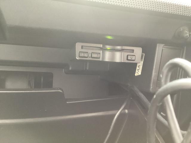 フォレスター プレミアム メモリーナビ バックカメラ 電動シート ドライブレコーダー前後 衝突被害軽減ブレーキ 後側方車両検知警報システム レーダークルーズコントロール デジタルルームミラー ルーフレール スマートキー(9枚目)