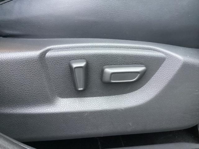 エクリプスクロスPHEV P 元試乗車 電気温水式ヒーター スマホ連携ナビ 全方位モニター ETC2.0 マイパイロット リモートコントロール 衝突被害軽減ブレーキ 後側方車両検知警報システム 電動シート 電動リヤゲート(13枚目)