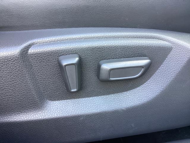 エクリプスクロスPHEV ブラックエディション 元試乗車 電気温水式ヒーター 電動シート スマホ連携ナビ 全方位モニター ETC2.0 マイパイロット リモートコントロール 衝突被害軽減ブレーキ 後側方車両検知警報システム 電動リヤゲート(12枚目)