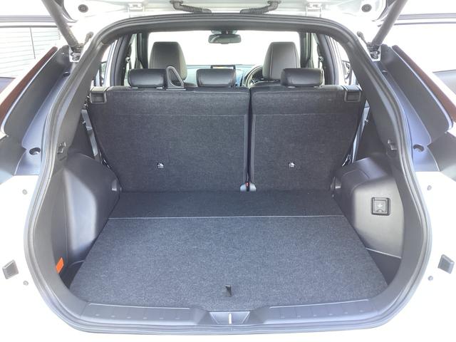 エクリプスクロスPHEV ブラックエディション 元試乗車 電気温水式ヒーター 電動シート スマホ連携ナビ 全方位モニター ETC2.0 マイパイロット リモートコントロール 衝突被害軽減ブレーキ 後側方車両検知警報システム 電動リヤゲート(22枚目)