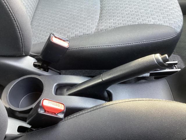 ミラージュ Ｇ　元レンタカー　メモリーナビ　バックカメラ　ＥＴＣ　衝突被害軽減ブレーキ　踏み間違い防止装置　アイドリングストップ　オートライトコントロール　ディスチャージヘッドライト　フォグランプ　スマートキー（42枚目）