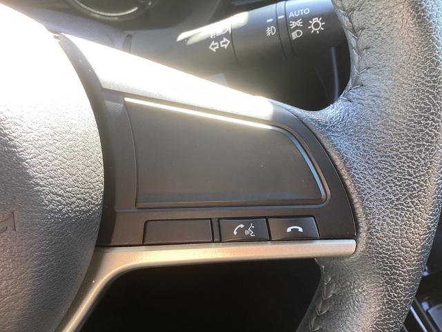 カーナビと携帯電話をブルートゥースで繋げておけば着信があった際に電話に出たり切ったりできます！