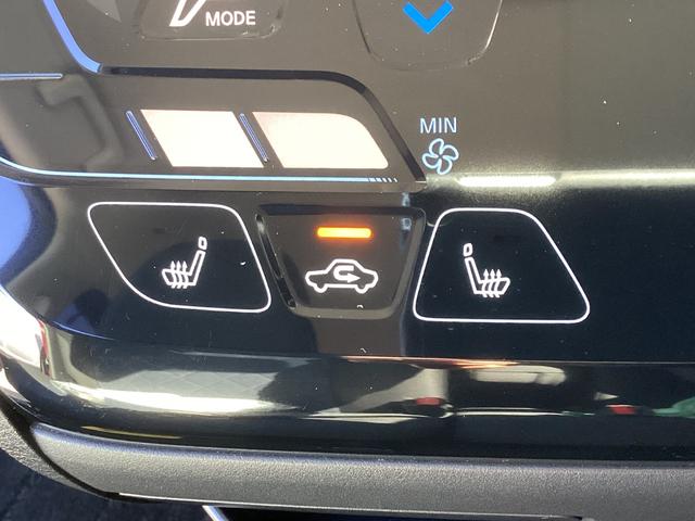 短時間で温かくなるシートヒーターはすごく快適！エアコンの使用頻度を少なくして燃費もアップ！！