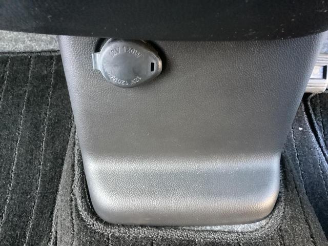 �A�N�Z�T���[�\�P�b�g������̂Ŏԗp�̌g�т̏[�d���h���C�u���R�[�_�[���̓d���Ƃ��Ă��g�p�ł���̂ŕ֗��I