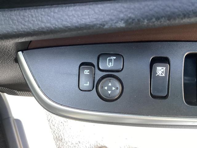 �d���i�[�~���[����������Ă���̂ŁA���l���ς�������ȂǎԂ���~��ă~���[�̊p�x�𒲐߂��Ȃ��Ă��ǂ�����y�`���I