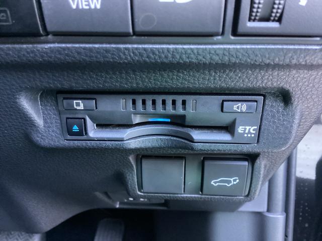 カローラクロス ハイブリッド　Ｚ　ワンオーナー　メモリーナビ　全周囲カメラ　ＥＴＣ　ドライブレコーダー　レーダークルーズコントロール　衝突被害軽減ブレーキ　後側方車両検知警報システム　電動シート　電動リヤゲート　シートヒーター（8枚目）