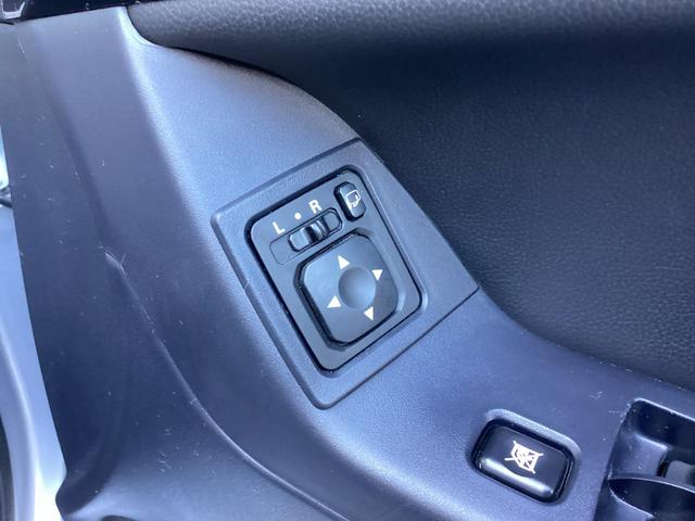 �d���i�[�~���[����������Ă���̂ŁA���l���ς�������ȂǎԂ���~��ă~���[�̊p�x�𒲐߂��Ȃ��Ă��ǂ�����y�`���I