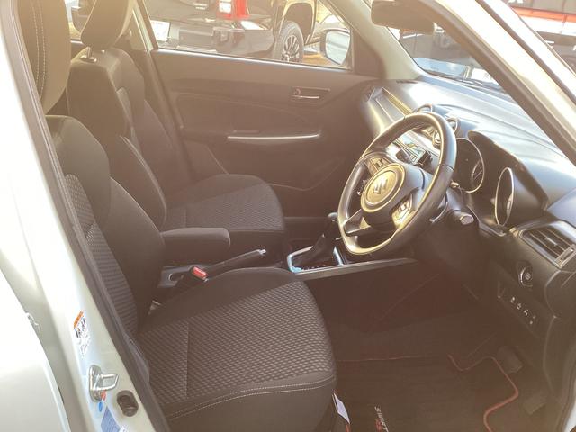 スイフト ハイブリッドRS ワンオーナー CDプレーヤー フォグランプ 衝突被害軽減ブレーキ 踏み間違い防止装置 パーキングセンサー 後側方車両検知警報システム レーダークルーズコントロール シートヒーター スマートキー(9枚目)