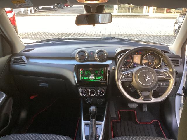 スイフト ハイブリッドRS ワンオーナー CDプレーヤー フォグランプ 衝突被害軽減ブレーキ 踏み間違い防止装置 パーキングセンサー 後側方車両検知警報システム レーダークルーズコントロール シートヒーター スマートキー(10枚目)