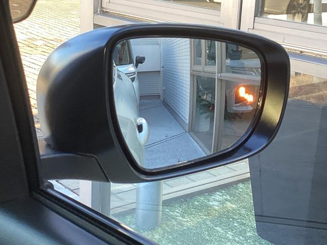 スイフト ハイブリッドRS ワンオーナー CDプレーヤー フォグランプ 衝突被害軽減ブレーキ 踏み間違い防止装置 パーキングセンサー 後側方車両検知警報システム レーダークルーズコントロール シートヒーター スマートキー(11枚目)