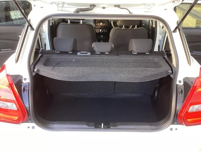 スイフト ハイブリッドRS ワンオーナー CDプレーヤー フォグランプ 衝突被害軽減ブレーキ 踏み間違い防止装置 パーキングセンサー 後側方車両検知警報システム レーダークルーズコントロール シートヒーター スマートキー(17枚目)