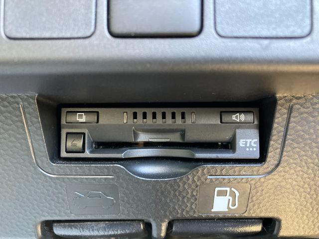 ルーミー カスタムＧ　ワンオーナー　メモリーナビ　バックカメラ　ＥＴＣ　衝突被害軽減ブレーキ　踏み間違い防止装置　パーキングセンサー　両側電動スライドドア　アイドリングストップ　シートヒーター　オートクルーズコントロール（7枚目）