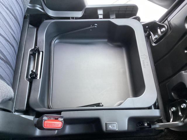 ����ȃV�[�g���ɂ̓g���C���I�C������Ă��������ȕ֗��Ȏ��[�X�y�[�X�I