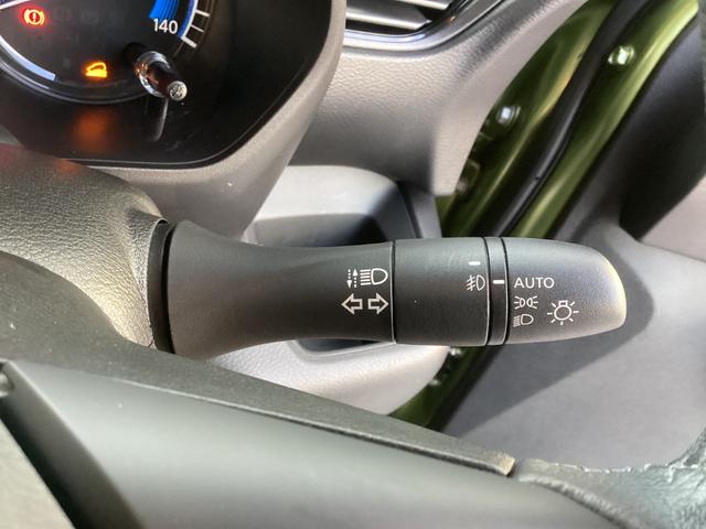 �y�I�[�g���C�g�R���g���[���z�w�b�h���C�g�̓I�[�g�|�W�V�����ɍ��킹�Ă����Ύ��̖͂��邳�ɉ����Ď����I�ɓ_���^�������Ă���܂��I�[��ꎞ��g���l��������Ƃ��ɂ͕֗��I