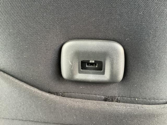 ����ȃV�[�g�o�b�N�ɏ[�d�p�t�r�a�|�[�g�𑕔��I�ړ��̎��Ԃ𖳑ʂȂ��g���Ăt�r�a�Ή��@����X�}�[�g�ɏ[�d�ł��܂��I