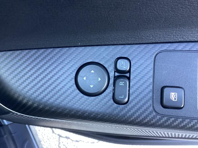 �d���i�[�~���[����������Ă���̂ŁA���l���ς�������ȂǎԂ���~��ă~���[�̊p�x�𒲐߂��Ȃ��Ă��ǂ�����y�`���I