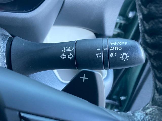 �y�I�[�g���C�g�R���g���[���z�w�b�h���C�g�̓I�[�g�|�W�V�����ɍ��킹�Ă����Ύ��̖͂��邳�ɉ����Ď����I�ɓ_���^�������Ă���܂��I�[��ꎞ��g���l��������Ƃ��ɂ͕֗��I