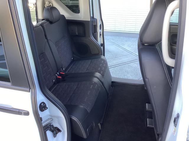 デリカミニ Ｔ　プレミアム　ワンオーナー　メモリーナビ　全周囲カメラ　ＥＴＣ２．０　ドライブレコーダー　マイパイロット　衝突被害軽減ブレーキ　踏み間違い防止装置　パーキングセンサー　両側電動スライドドア　シートヒーター（22枚目）