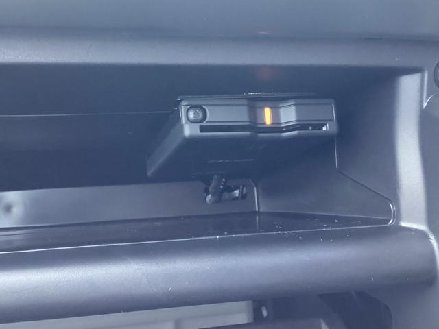 エクリプスクロスＰＨＥＶ Ｐ　元試乗車　電気温水式ヒーター　電動シート　スマホ連携ナビ　全周囲カメラ　ＥＴＣ２．０　マイパイロット　衝突被害軽減ブレーキ　後側方車両検知警報システム　ＡＣ１５００Ｗ　電動リヤゲート　シートヒーター（9枚目）