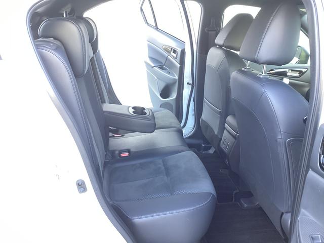 エクリプスクロスＰＨＥＶ Ｐ　元試乗車　電気温水式ヒーター　電動シート　スマホ連携ナビ　全周囲カメラ　ＥＴＣ２．０　マイパイロット　衝突被害軽減ブレーキ　後側方車両検知警報システム　ＡＣ１５００Ｗ　電動リヤゲート　シートヒーター（22枚目）