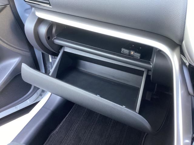 エクリプスクロスＰＨＥＶ Ｐ　元試乗車　電気温水式ヒーター　電動シート　スマホ連携ナビ　全周囲カメラ　ＥＴＣ２．０　マイパイロット　衝突被害軽減ブレーキ　後側方車両検知警報システム　ＡＣ１５００Ｗ　電動リヤゲート　シートヒーター（56枚目）