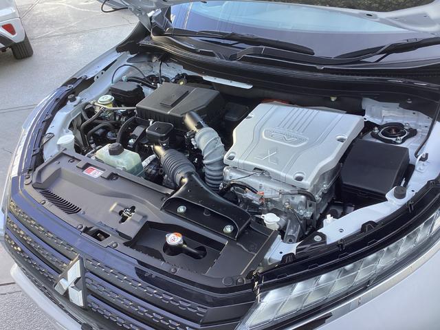 エクリプスクロスＰＨＥＶ Ｐ　元試乗車　電気温水式ヒーター　電動シート　スマホ連携ナビ　全周囲カメラ　ＥＴＣ２．０　マイパイロット　衝突被害軽減ブレーキ　後側方車両検知警報システム　ＡＣ１５００Ｗ　電動リヤゲート　シートヒーター（70枚目）