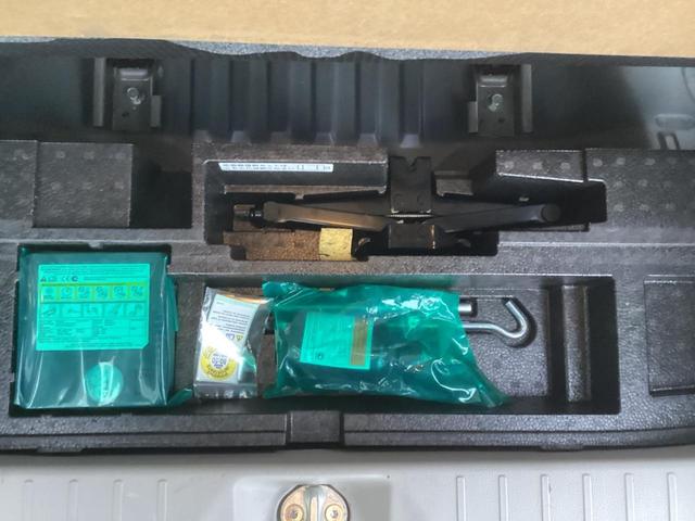 �������̎��̃p���N�C���L�b�g�̓��Q�b�W�X�y�[�X���ɐύڂ���Ă��܂��I