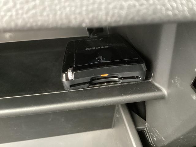 アウトランダーＰＨＥＶ Ｇプラスパッケージ　ワンオーナー　スマホ連携ナビ　電動シート　全周囲カメラ　ＥＴＣ２．０　ドラレコ前後　レーダークルーズコントロール　衝突被害軽減ブレーキ　後側方車両検知警報システム　電動リヤゲート　ＡＣ１５００Ｗ（10枚目）