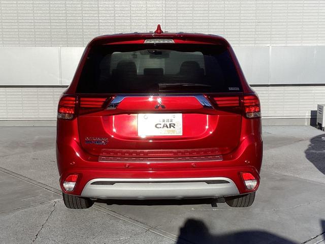 アウトランダーＰＨＥＶ Ｇプラスパッケージ　ワンオーナー　スマホ連携ナビ　電動シート　全周囲カメラ　ＥＴＣ２．０　ドラレコ前後　レーダークルーズコントロール　衝突被害軽減ブレーキ　後側方車両検知警報システム　電動リヤゲート　ＡＣ１５００Ｗ（21枚目）