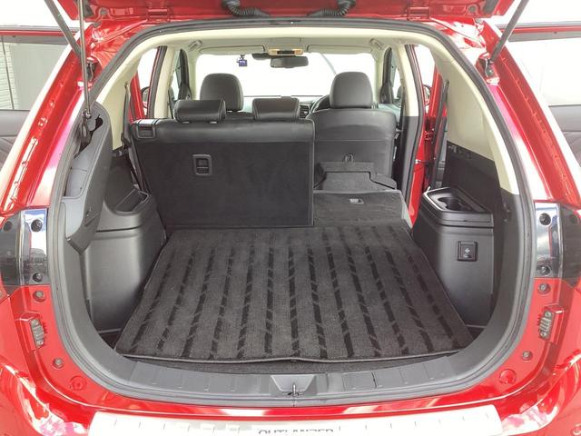 アウトランダーＰＨＥＶ Ｇプラスパッケージ　ワンオーナー　スマホ連携ナビ　電動シート　全周囲カメラ　ＥＴＣ２．０　ドラレコ前後　レーダークルーズコントロール　衝突被害軽減ブレーキ　後側方車両検知警報システム　電動リヤゲート　ＡＣ１５００Ｗ（65枚目）