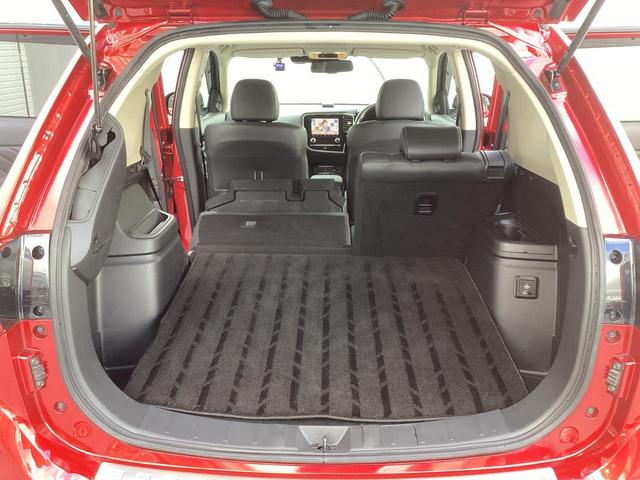 アウトランダーＰＨＥＶ Ｇプラスパッケージ　ワンオーナー　スマホ連携ナビ　電動シート　全周囲カメラ　ＥＴＣ２．０　ドラレコ前後　レーダークルーズコントロール　衝突被害軽減ブレーキ　後側方車両検知警報システム　電動リヤゲート　ＡＣ１５００Ｗ（66枚目）