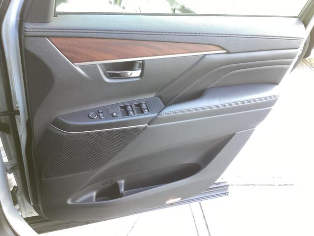 ���s���ɋ�C�̓���ւ������鎞�A�^�]�Ȃ���͏���Ȃ�㕔���Ȃ̑����d���ŊJ���߂ł���̂ŉ��K�ɉ߂������Ƃ��ł��܂��I