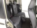 後席シートは左右別々でシートアレンジ、リクライニング可能です!