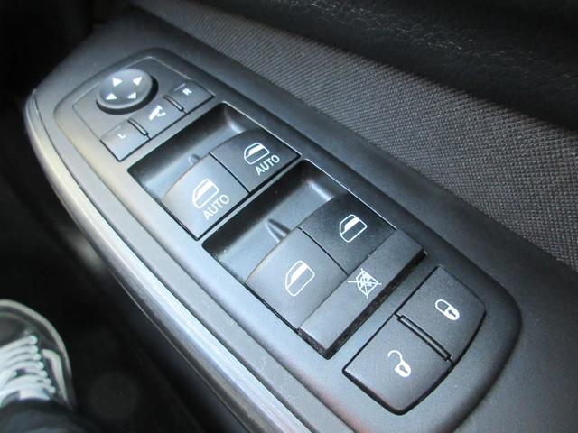 CHRYSLER JEEP JEEP CHEROKEE LONGITUDE