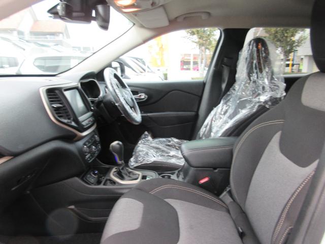 CHRYSLER JEEP JEEP CHEROKEE LONGITUDE