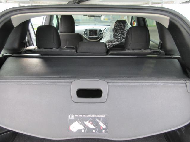 CHRYSLER JEEP JEEP CHEROKEE LONGITUDE
