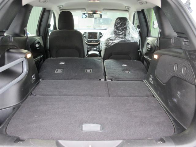 CHRYSLER JEEP JEEP CHEROKEE LONGITUDE