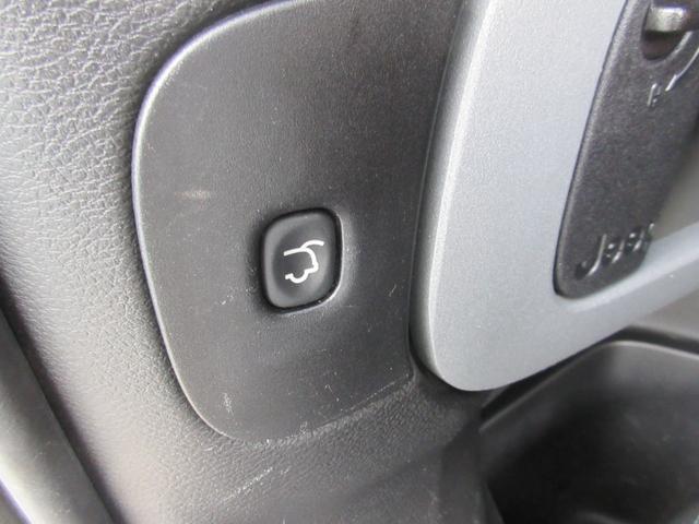 CHRYSLER JEEP JEEP CHEROKEE LONGITUDE