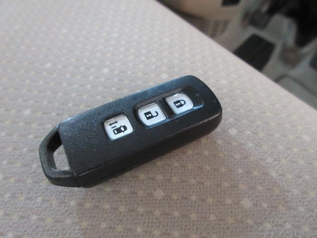 N-BOX G・Lパッケージ CTBA衝突軽減ブレーキ 左側オートスライドドア スマートキー ミラーウィンカー オートエアコン プッシュスタート(7枚目)