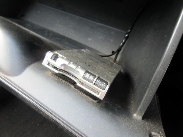 フィット １３Ｇ・Ｌパッケージ　純正ナビ　Ｂｌｕｅｔｏｏｔｈ　ドライブレコーダー　バックカメラ　ステアリングリモコン　ＨＩＤ　オートライト　ＥＴＣ　スマートキー（5枚目）