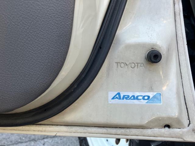 �^�]�ȃh�A�������