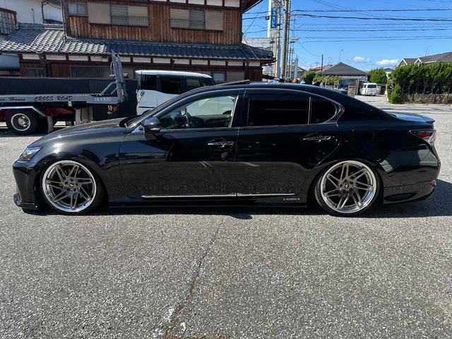 ＧＳ ＧＳ３００ｈ　バージョンＬ　黒革シート　サンルーフ　ワークジーストＳＴ３　２０インチＡＷ　ロームエアーエアサスキット　スキッパーエアロ（Ｓ）　エスプリエアロ（Ｆ）　Ｂカメラ　ＥＴＣ　マフラーカッター　Ｐトランク構造変更エアサス（5枚目）