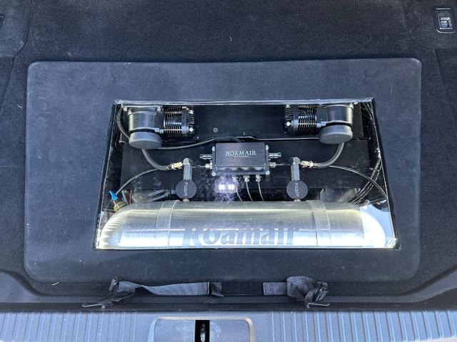 ＧＳ ＧＳ３００ｈ　バージョンＬ　黒革シート　サンルーフ　ワークジーストＳＴ３　２０インチＡＷ　ロームエアーエアサスキット　スキッパーエアロ（Ｓ）　エスプリエアロ（Ｆ）　Ｂカメラ　ＥＴＣ　マフラーカッター　Ｐトランク構造変更エアサス（19枚目）