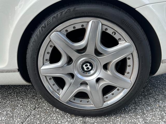 コンチネンタル ＧＴ　ＥＴＣ　純正２０インチＡＷ　革シート　Ｐトランク　ユピテルドラレコ　新品ワイドトレッドスペーサー（Ｈ＆Ｒ）　プッシュスタート（10枚目）