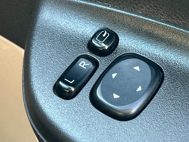 アルファードハイブリッド X 霊柩車 寝台車 搬送車 棺・ストレッチャー対応 電動スライドドア カーナビ テレビ バックカメラ ETC ステアリングリモコン オートエアコン オートライト 電動格納ミラー パワーウィンドウ(38枚目)